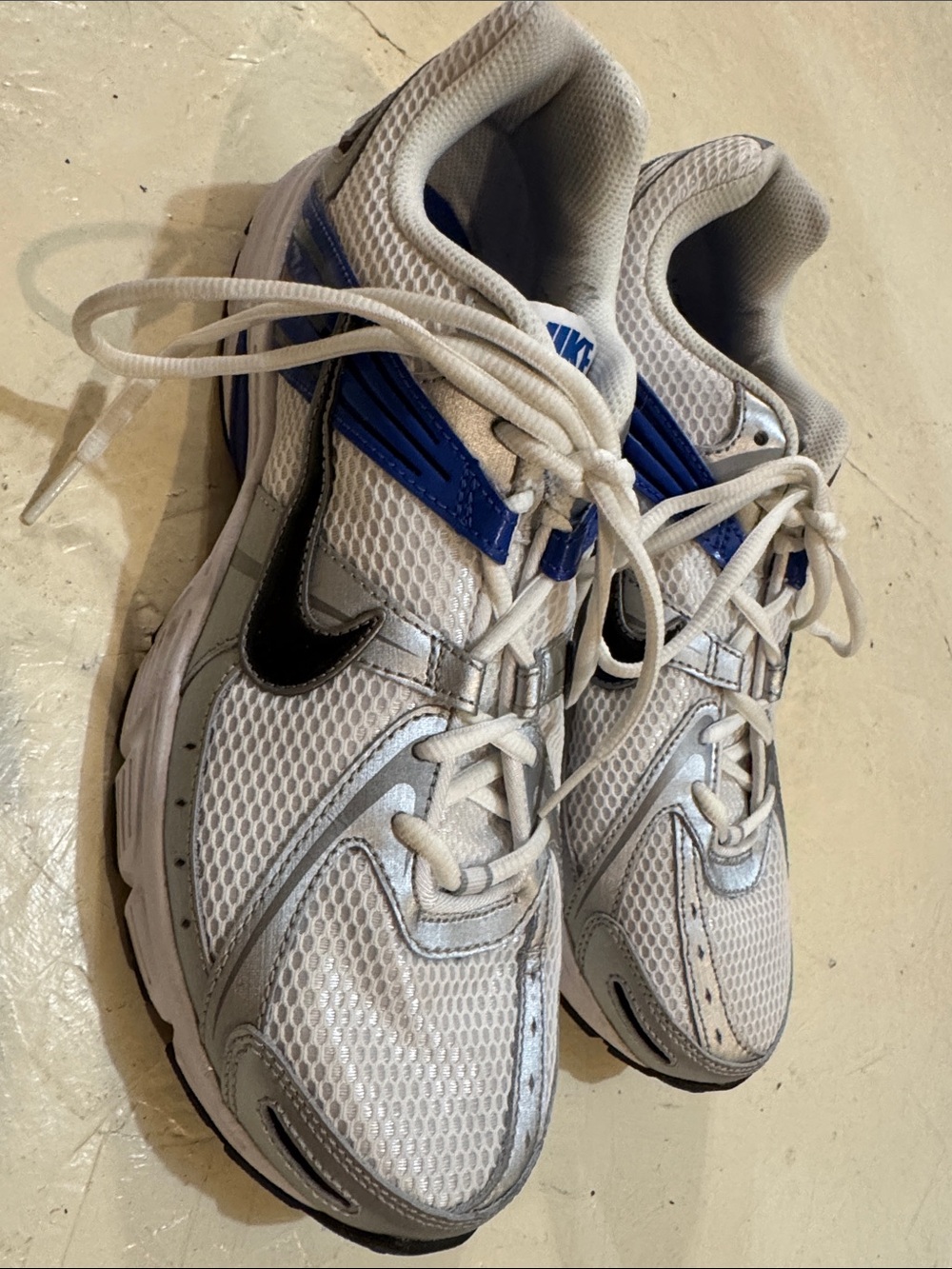 Nike Air White Silver Blue Athletic Sneakers size 10